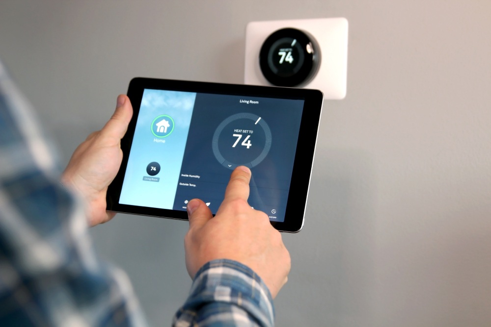 Smart Thermostats and Air Conditioning. Enhancing Comfort and Efficiency